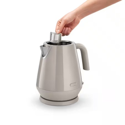 DeLonghi Eclettica Rapid Boil Kettle Beige KBY3001BG