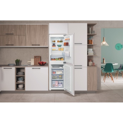 Indesit Integrated Fridge Freezer E IB 150502 D UK 