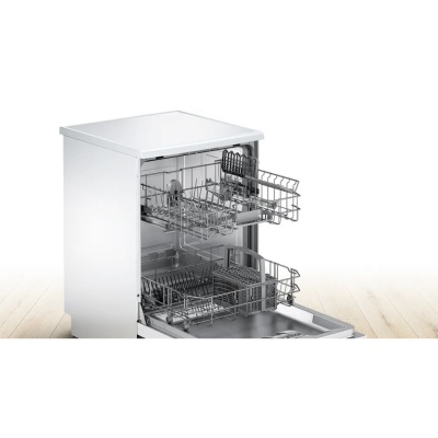 Bosch Series 2 Freestanding Dishwasher SMS26AW08G